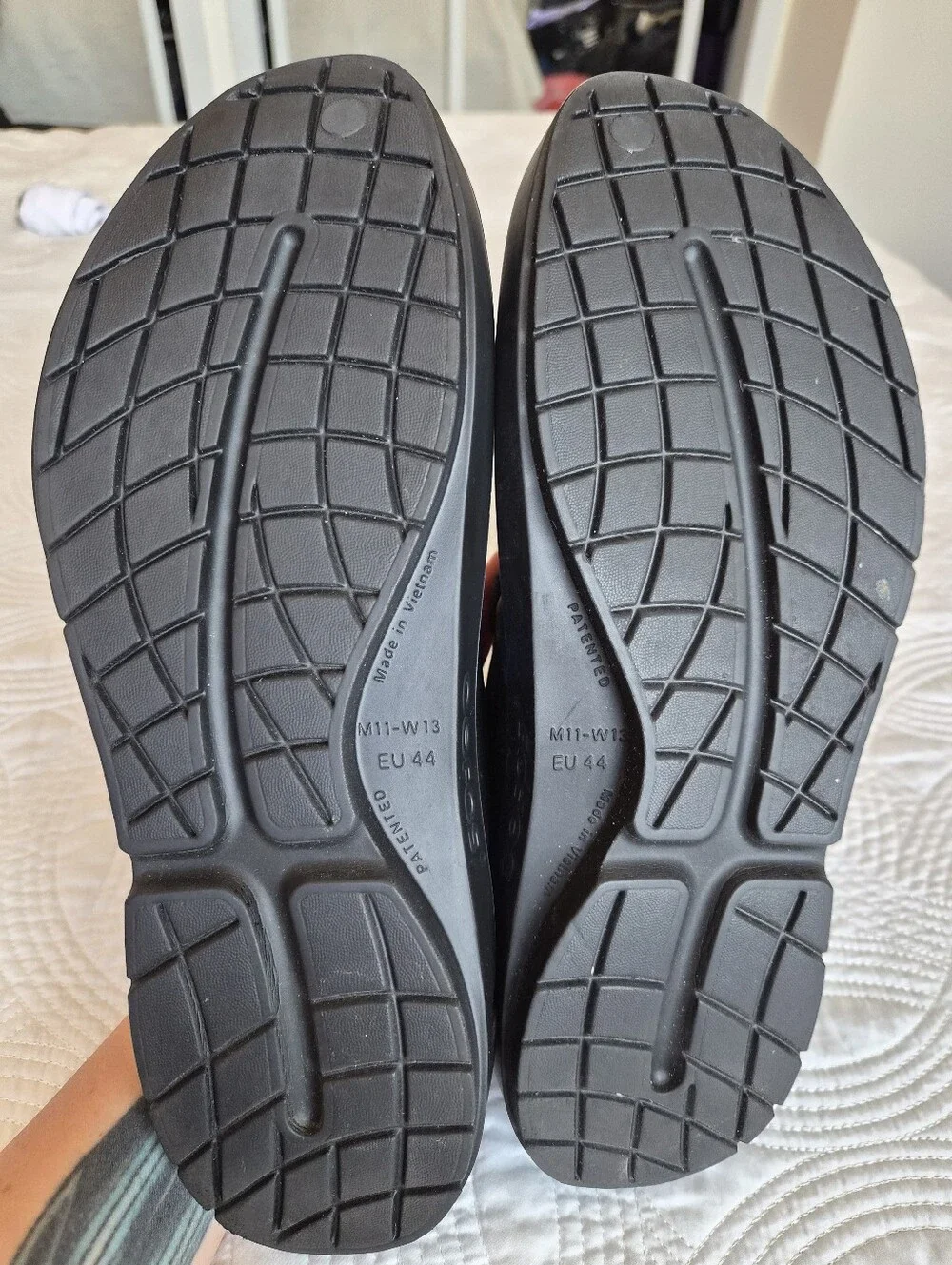 EUC Oofos Oocandoo Recovery Sandals Size Men 11 Royal Blue Black